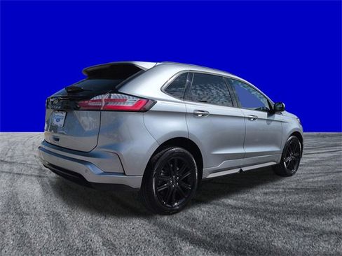 Certified 2023 Ford Edge ST-Line image 4