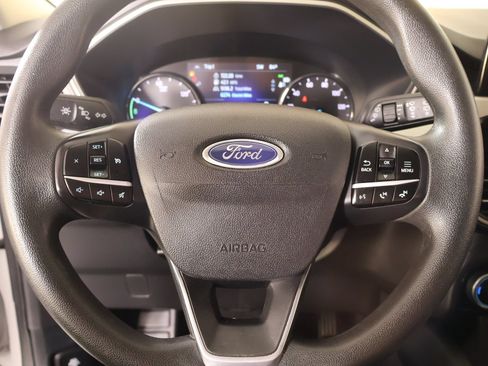 Used 2022 Ford Escape SE FWD image 3