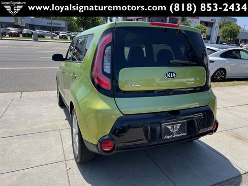 Used 2016 Kia Soul + image 5