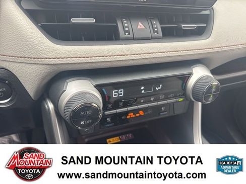 Used 2025 Toyota RAV4 Limited image 21