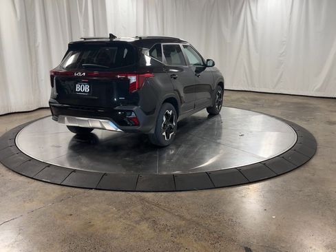 Certified 2025 Kia Seltos S image 9