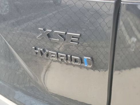 Used 2024 Toyota Corolla Cross AWD Hybrid w/ Convenience Package image 5