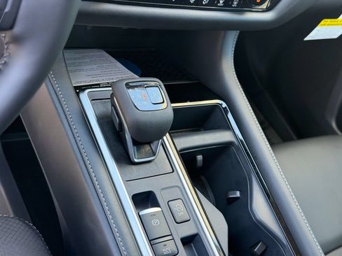 New 2026 Nissan Pathfinder SL FWD image 25