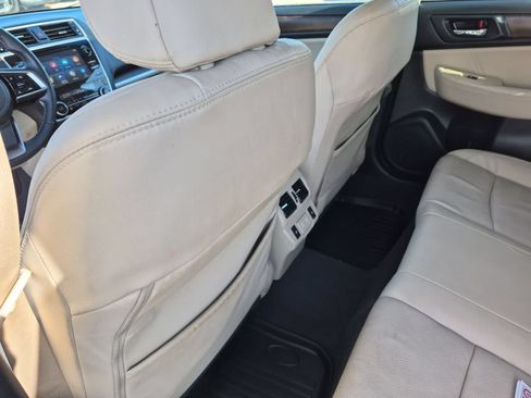 Used 2019 Subaru Outback 2.5i Limited AWD/4WD image 18
