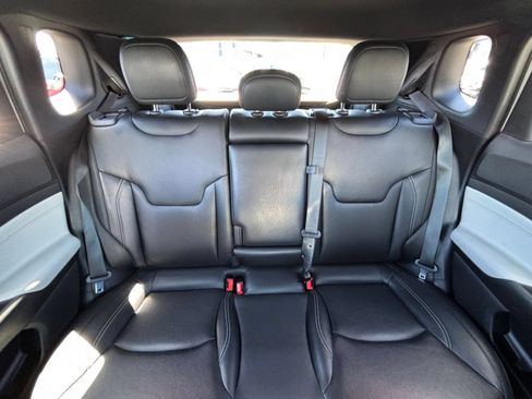 Used 2025 Jeep Compass Limited AWD/4WD image 39