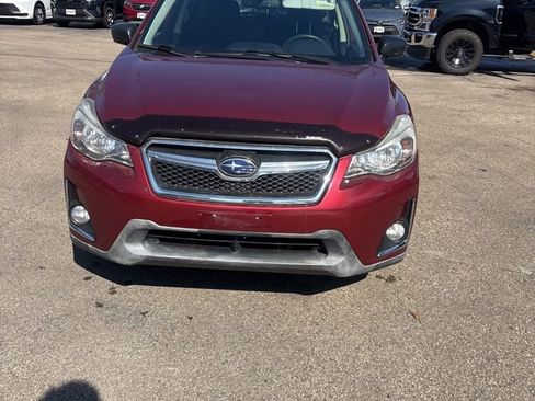 Used 2016 Subaru Crosstrek 2.0i image 2