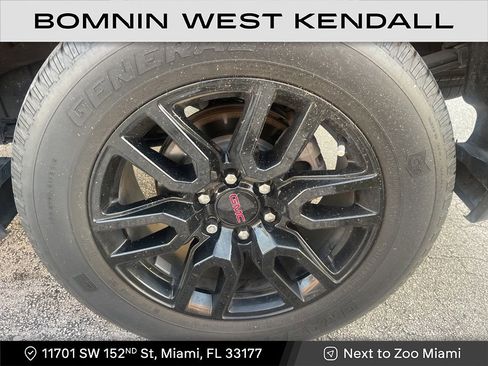 Used 2022 GMC Sierra 1500 Elevation image 10