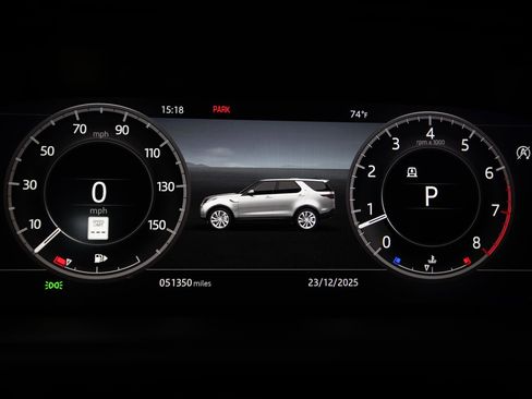 Used 2018 Land Rover Discovery HSE image 19