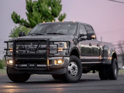 Used 2017 Ford F350 Lariat w/ FX4 Off-Road Package AWD/4WD image 17