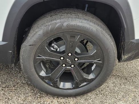 New 2026 Chevrolet Equinox LT w/ Convenience Package II image 4