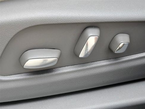 Certified 2023 Cadillac XT5 Premium Luxury FWD image 24