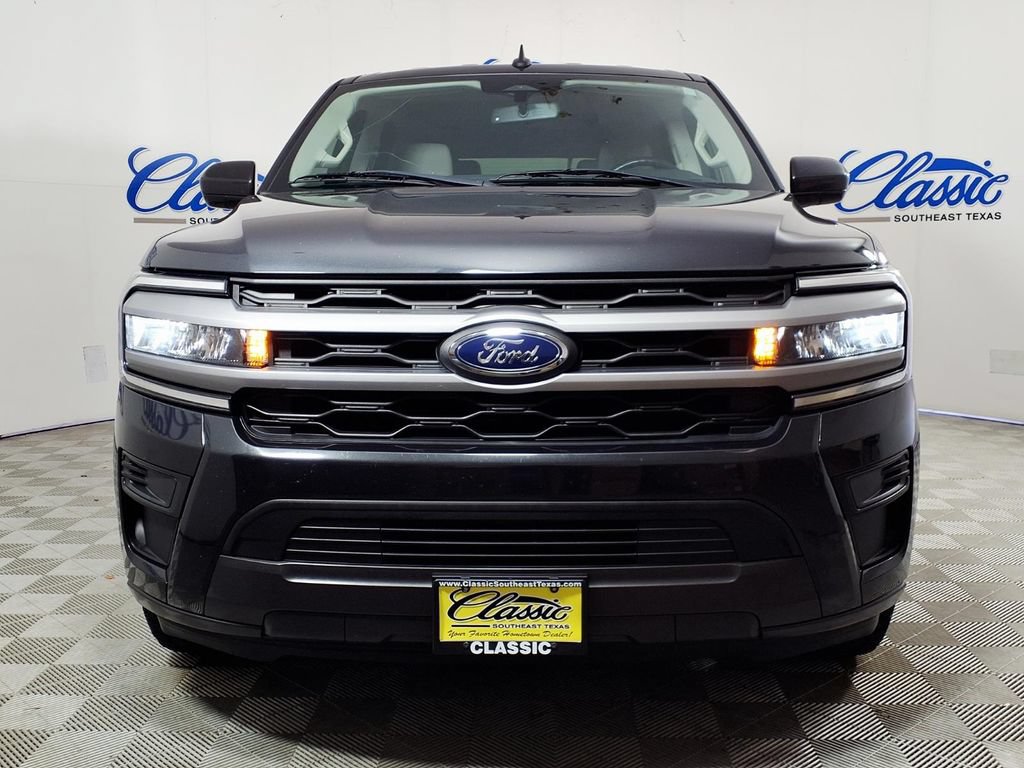 Used 2022 Ford Expedition XLT RWD image 3