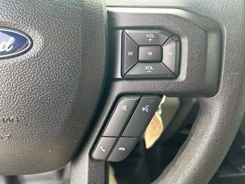 Used 2017 Ford F150 XLT image 11