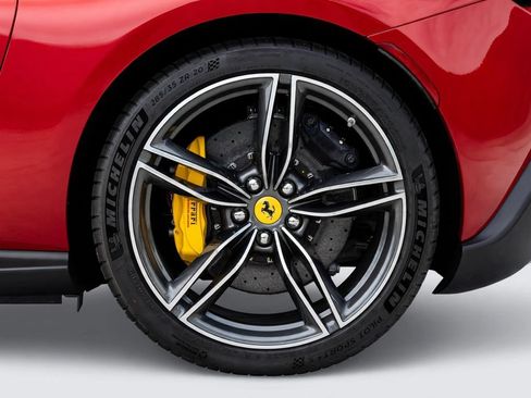 Certified 2025 Ferrari Roma Spider RWD image 64