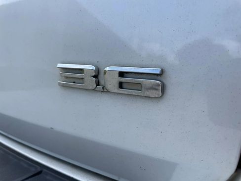 Used 2012 Cadillac SRX Luxury FWD image 10