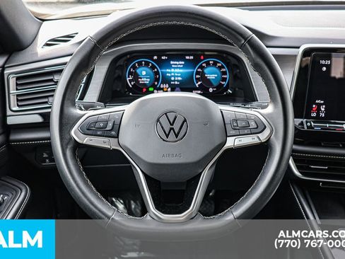 Used 2024 Volkswagen Atlas Cross Sport SE image 33