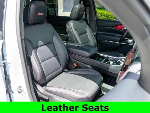 Used 2026 Chevrolet Traverse Z71 w/ Enhanced Driving Package AWD/4WD image 9