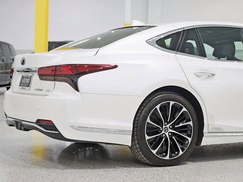 Used 2022 Lexus LS 500h AWD w/ Luxury Package image 10
