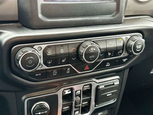 Used 2020 Jeep Gladiator Sport w/ Quick Order Package 24S image 15