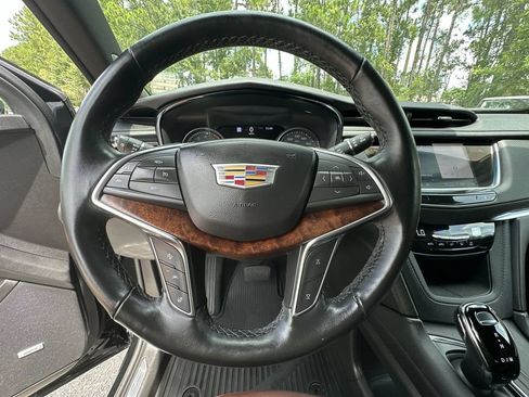 Used 2024 Cadillac XT5 Premium Luxury w/ Technology Package FWD image 11