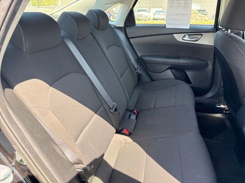 Used 2019 Kia Forte LXS FWD image 14