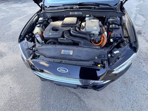 Used 2018 Ford Fusion Titanium FWD image 14