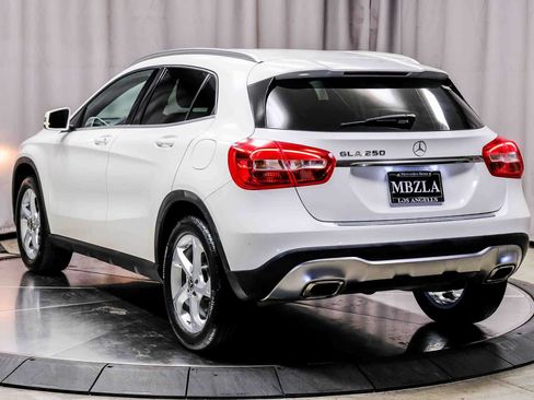 Used 2019 Mercedes-Benz GLA 250 image 2