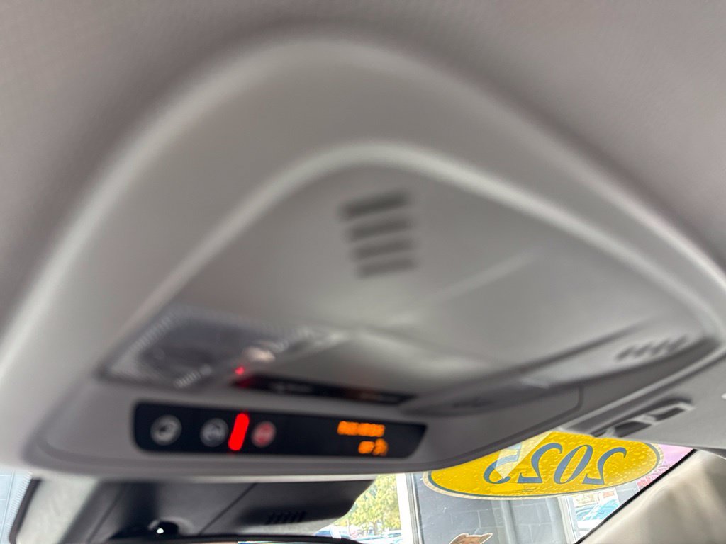 Used 2025 Chevrolet Malibu LT FWD image 27