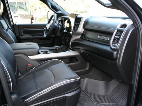 Used 2025 RAM 2500 Laramie AWD/4WD image 21