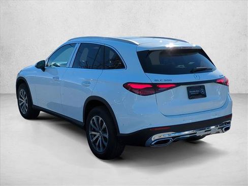 Used 2026 Mercedes-Benz GLC 300 4MATIC image 9