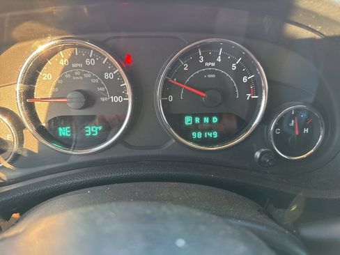 Used 2014 Jeep Wrangler Unlimited Rubicon w/ Max Tow Package image 2