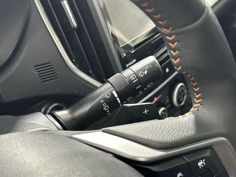 Used 2018 Subaru Crosstrek 2.0i Limited image 17