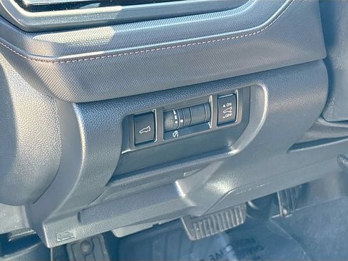 Used 2025 Subaru Forester Touring AWD/4WD image 10