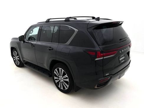 Used 2024 Lexus LX 600 4WD w/ Appearance Package image 9