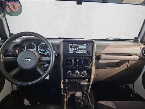 Used 2007 Jeep Wrangler Unlimited Rubicon w/ Dual Top Group AWD/4WD image 14