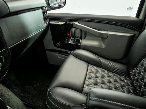 New 2026 GMC Savana 2500 Work Van w/ Driver Convenience Package image 20