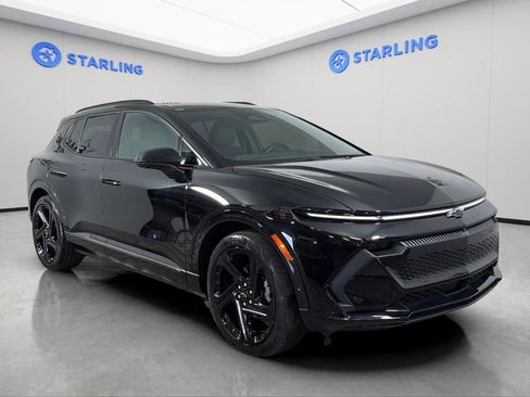 Used 2024 Chevrolet Equinox EV RS FWD image 14
