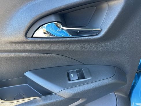 New 2026 Chevrolet Trax LT w/ Sunroof Package image 29