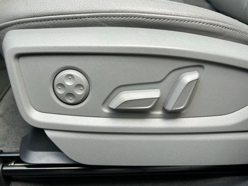 Used 2020 Audi Q5 2.0T Premium image 22