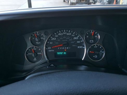 Used 2017 Chevrolet Express 3500 RWD image 14