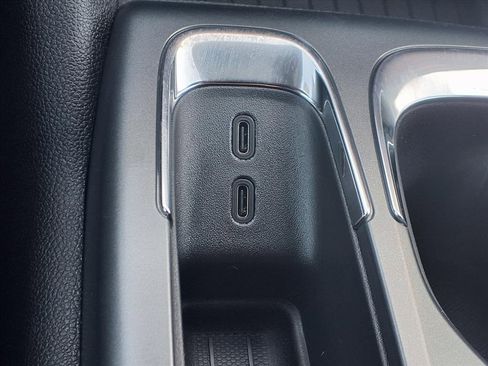 New 2026 Chevrolet Equinox EV LT image 9