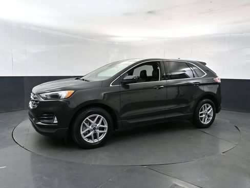 Used 2022 Ford Edge SEL w/ Convenience Package AWD/4WD image 2