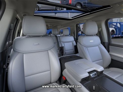New 2026 Ford Expedition Max Platinum image 10