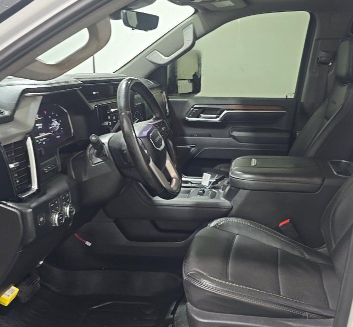 Used 2024 GMC Sierra 2500 Denali w/ Denali Reserve Package AWD/4WD image 5