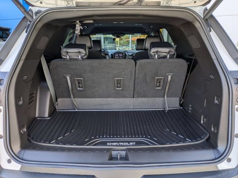 Used 2023 Chevrolet Traverse LT FWD image 25