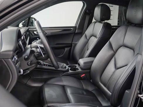 Used 2024 Porsche Macan S image 5