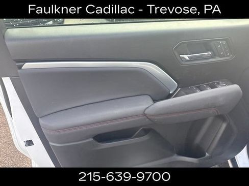 Used 2025 Chevrolet Colorado Z71 w/ Z71 Convenience Package 2 AWD/4WD image 12