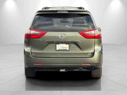 Used 2020 Toyota Sienna LE image 7