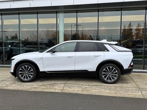 New 2026 Cadillac Lyriq Premium Sport image 2