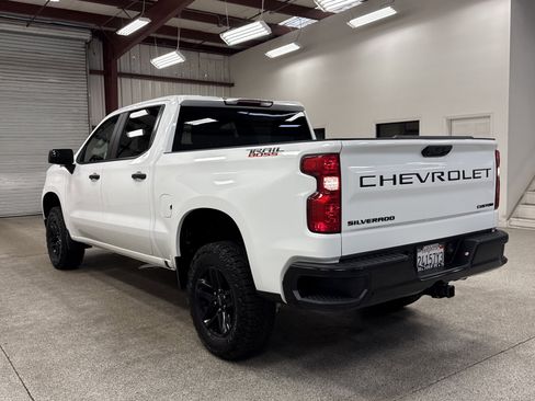 Used 2024 Chevrolet Silverado 1500 Custom Trail Boss w/ LPO, Dark Essentials Package image 16